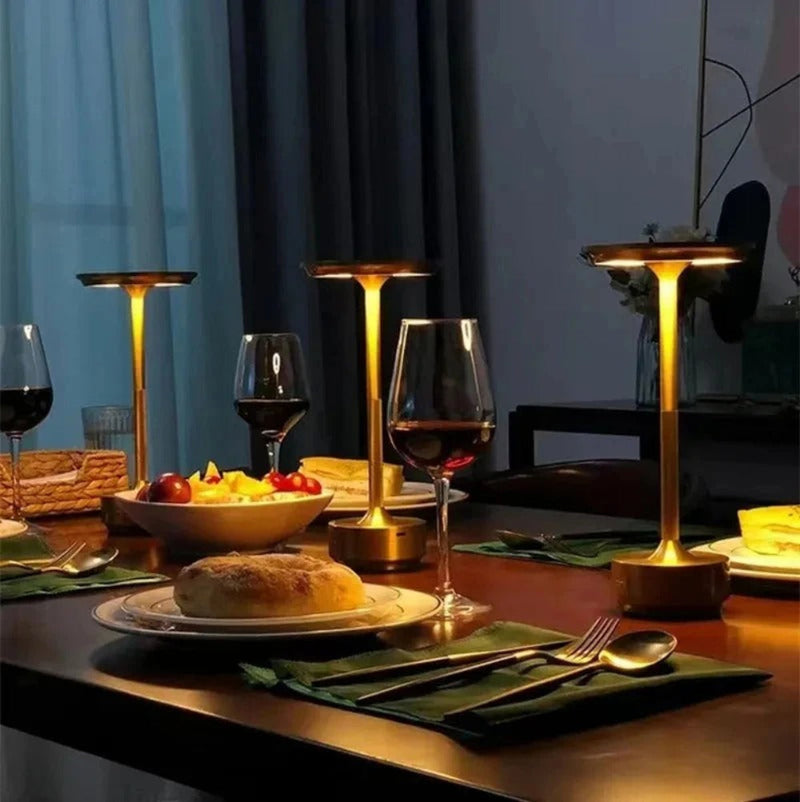 Luminária de Mesa LED Sem Fio Metal Light Copenhagen